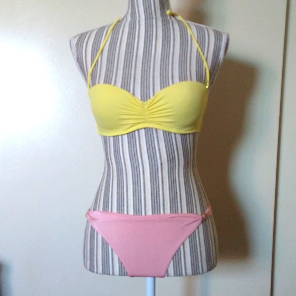 Victoria's Secret Swimwear Bikini Set Size Small Cup 32C